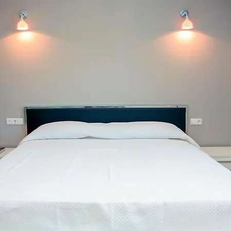 Sleeps 10 With Pool Air Con And Wifi Βίλα Λίνδος